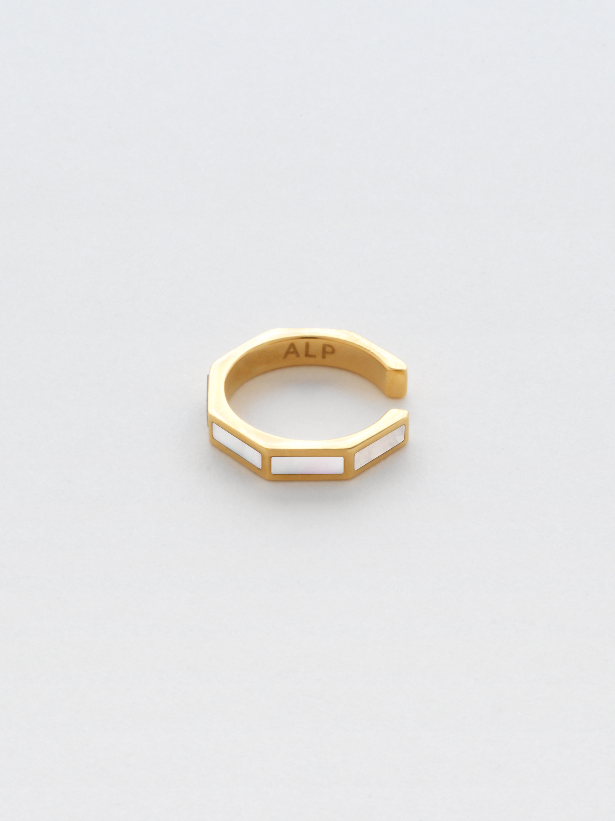 Octagon MOP Ear Cuff | ALP OFFICIAL ONLINE STORE